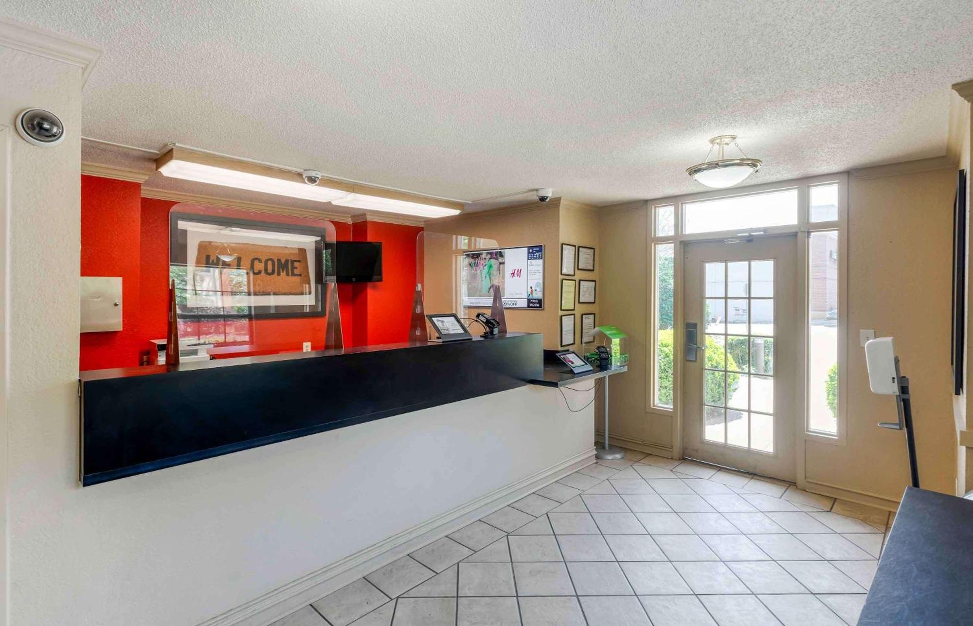 Extended Stay America Select Suites - Atlanta - Perimeter - Hammond Drive Санди Спрингс Екстериор снимка