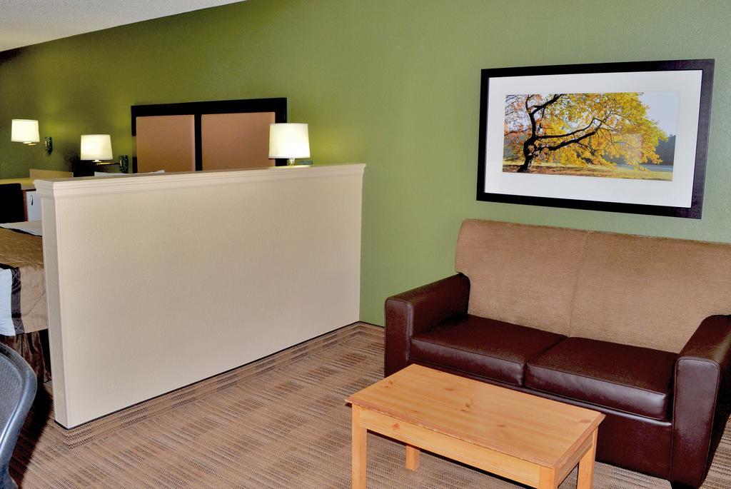 Extended Stay America Select Suites - Atlanta - Perimeter - Hammond Drive Санди Спрингс Екстериор снимка